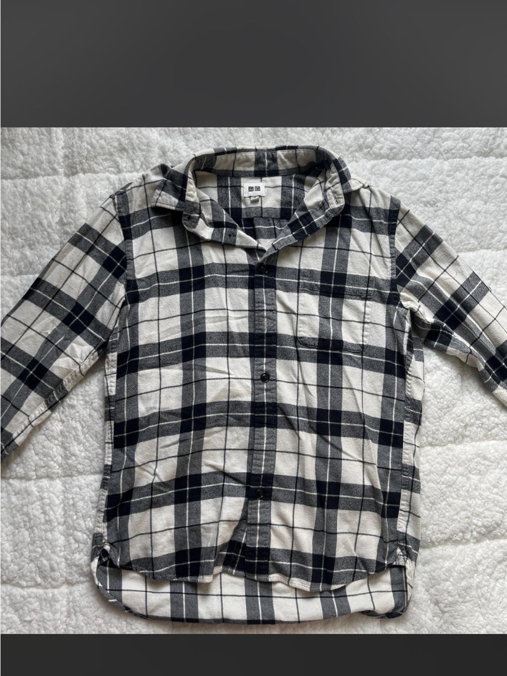 UNIQLO Black & White Plaid Button-Up Shirt